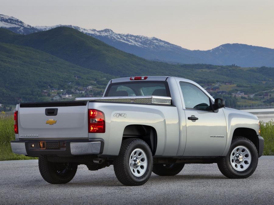  Chevrolet Silverado Regular Cab 2007 года  (фото 2 из 29)